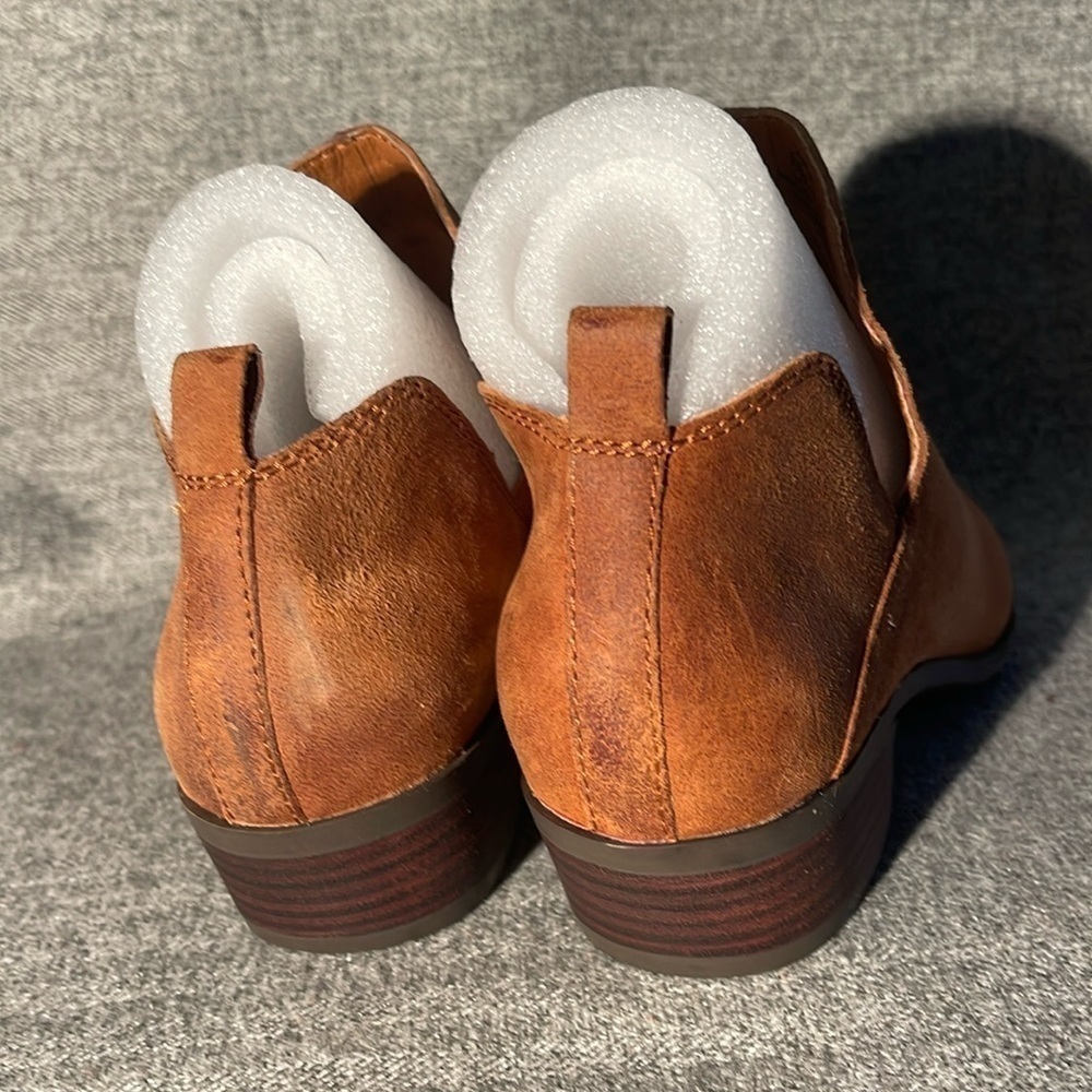 Lucky Brand Bollo Bootie. - Picture 3 of 12